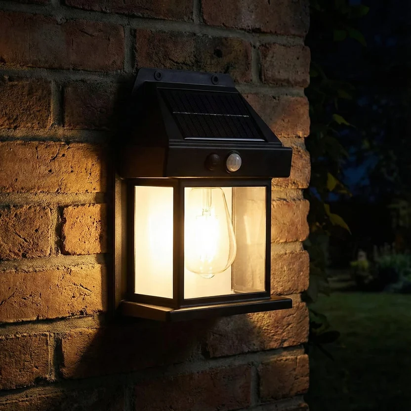 Set 6 Lampi Solare de Perete Tip Felinar, Senzor de Miscare, Iluminare LED Automata, Rezistente la Intemperii, Negru